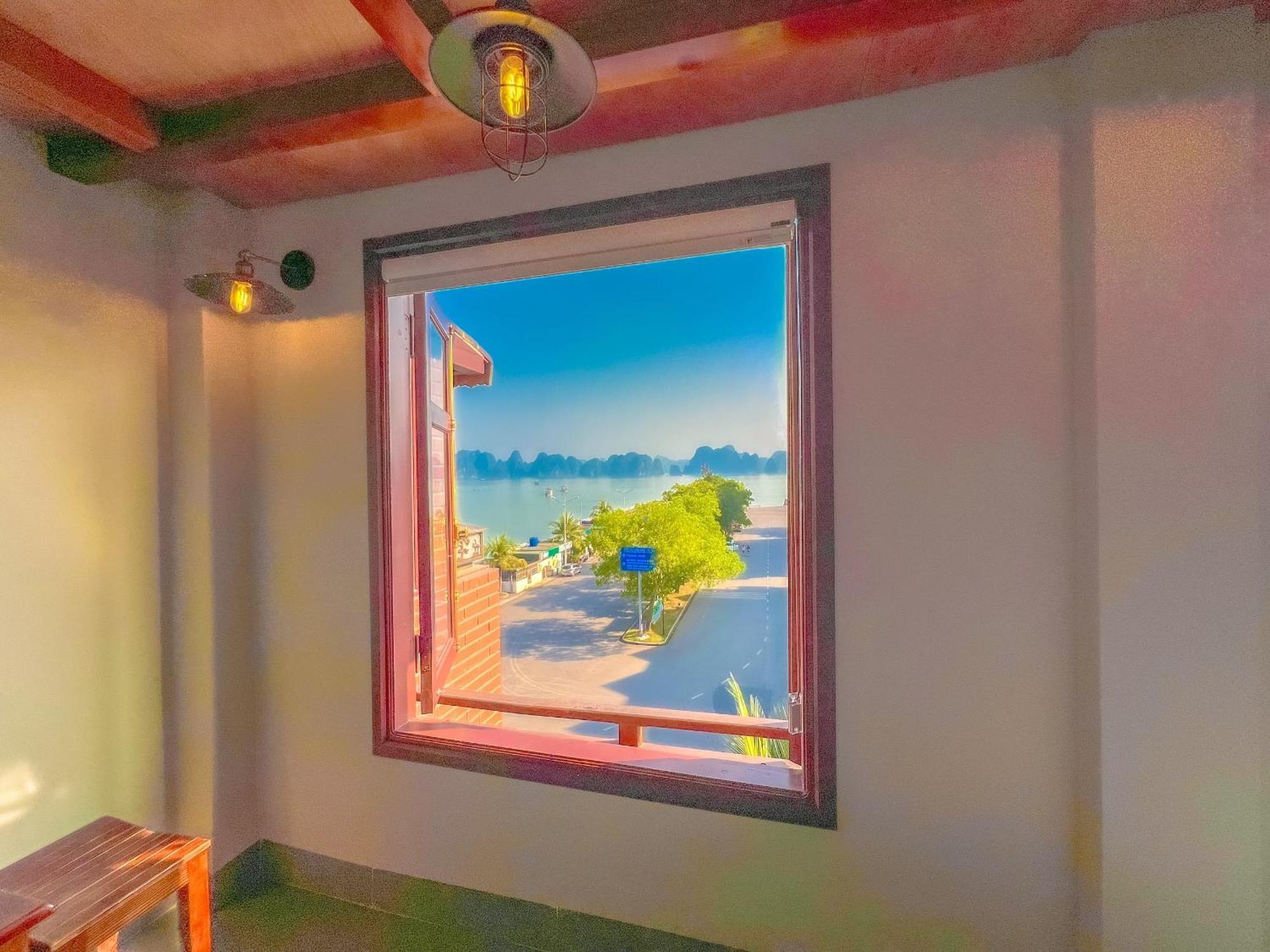 Canh Buom Homestay - Tuan Chau Ha Long Exterior photo