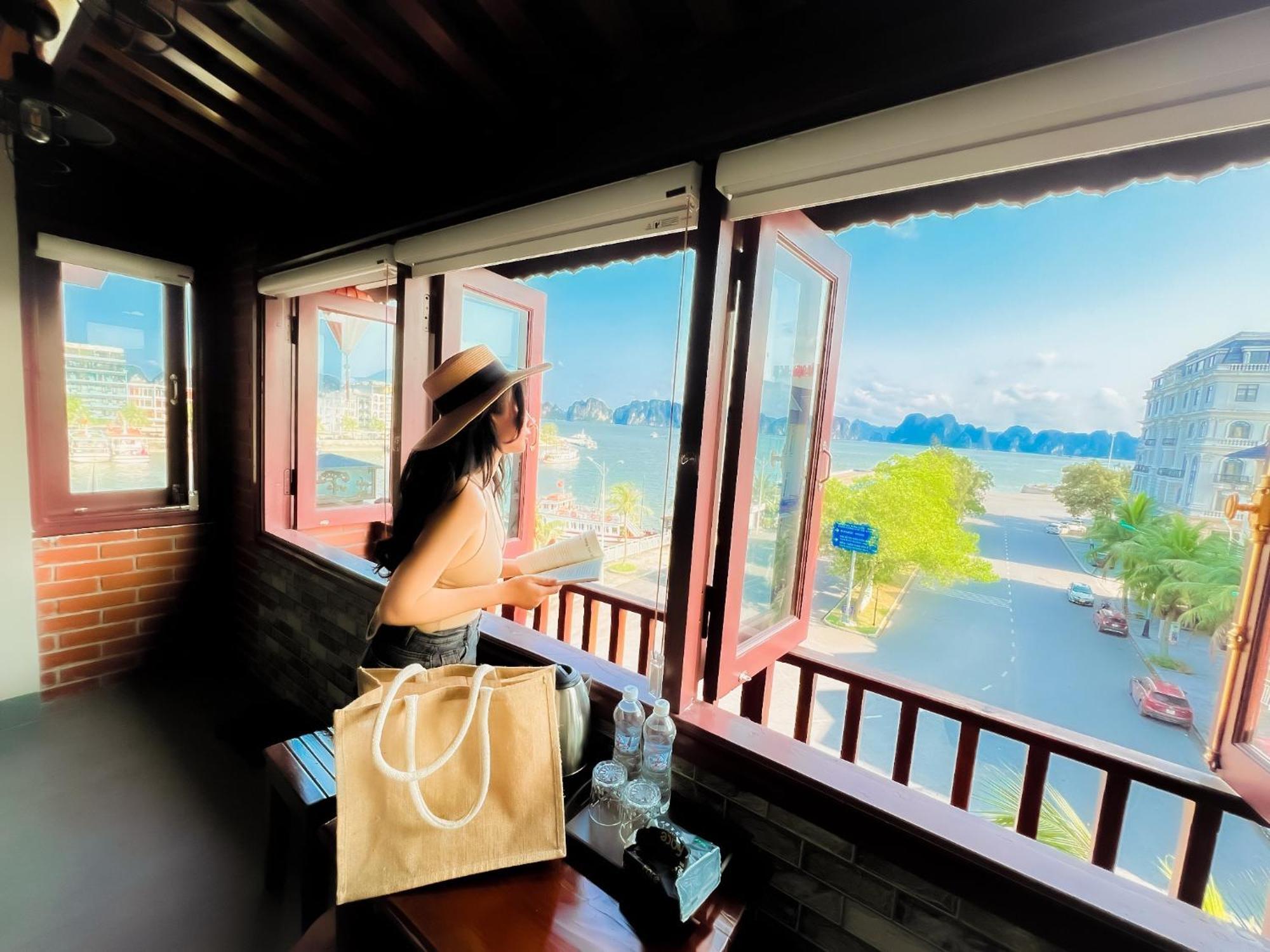 Canh Buom Homestay - Tuan Chau Ha Long Exterior photo